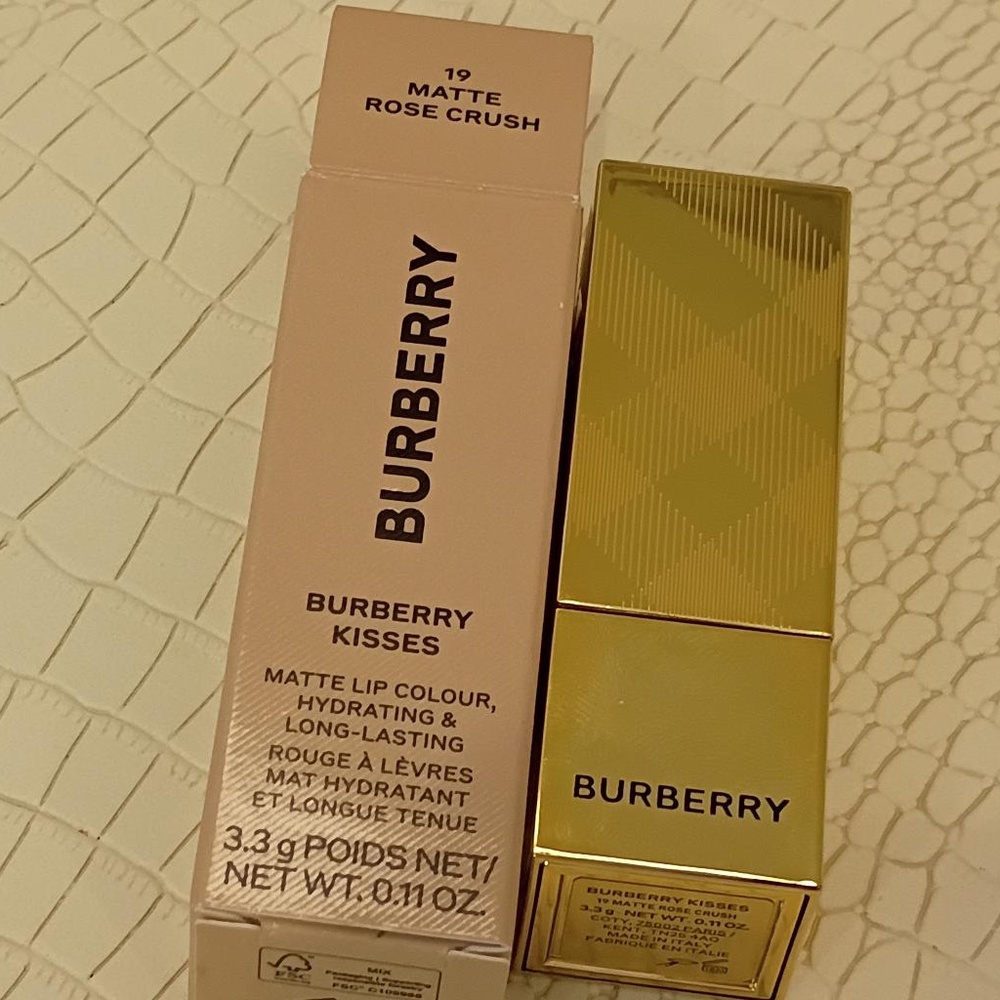 Burberry Kisses Rose Crush NEW W/BOX
